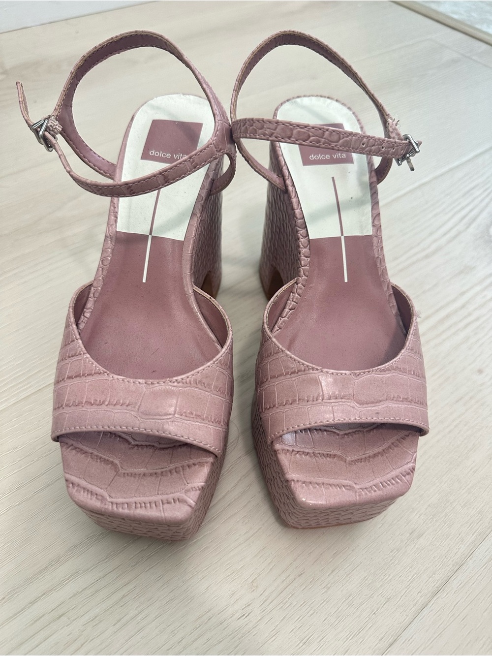 Dolce Vita Mauve Pink Croc-Embossed Platform Sandals with Ankle Strap